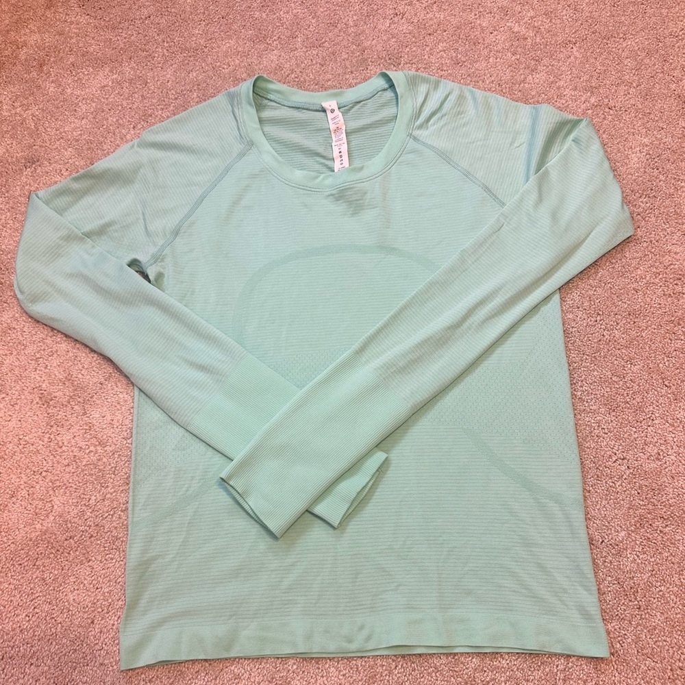 *SOLD*Lululemon Swiftly Tech Long Sleeve Size 8